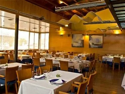 Hotel Granollers فندق 3*