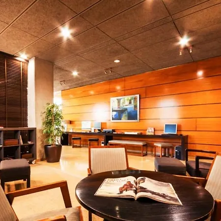 Hotel Granollers فندق جرانويِرس