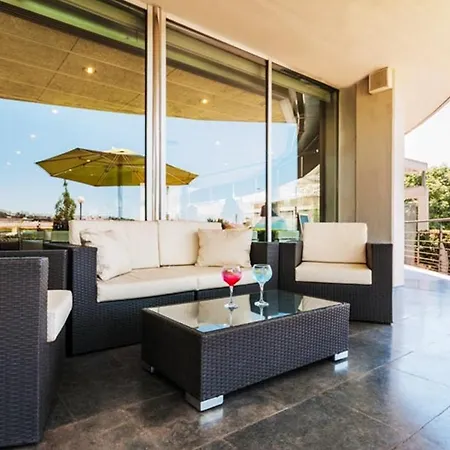 فندق Hotel Granollers جرانويِرس