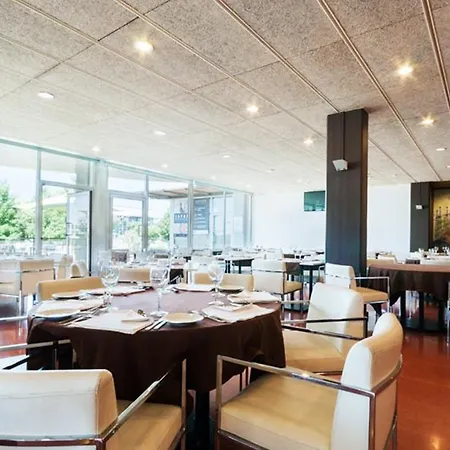 Hotel Granollers فندق
